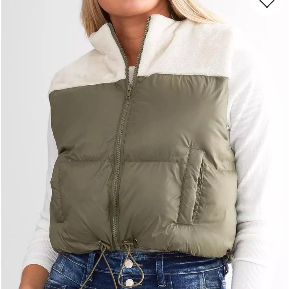 BKE Cropped Puffer Vest Small - Picture 3 of 5